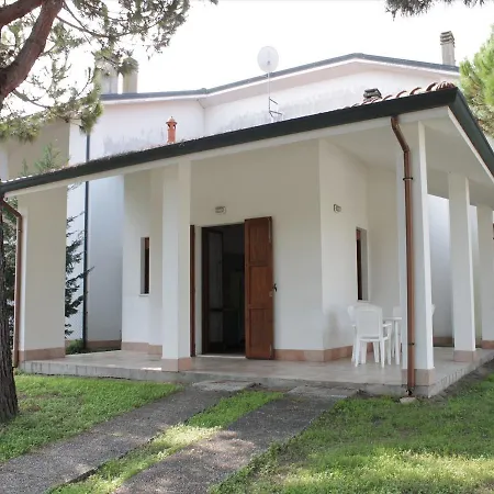 Delightful Holiday In Near Sea * Lido di Volano