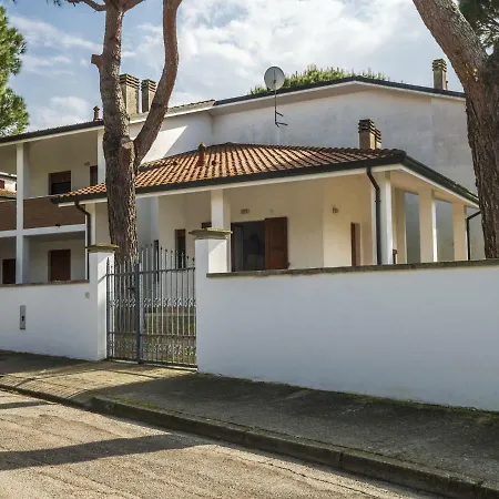 Delightful Holiday In Near Sea Holiday home